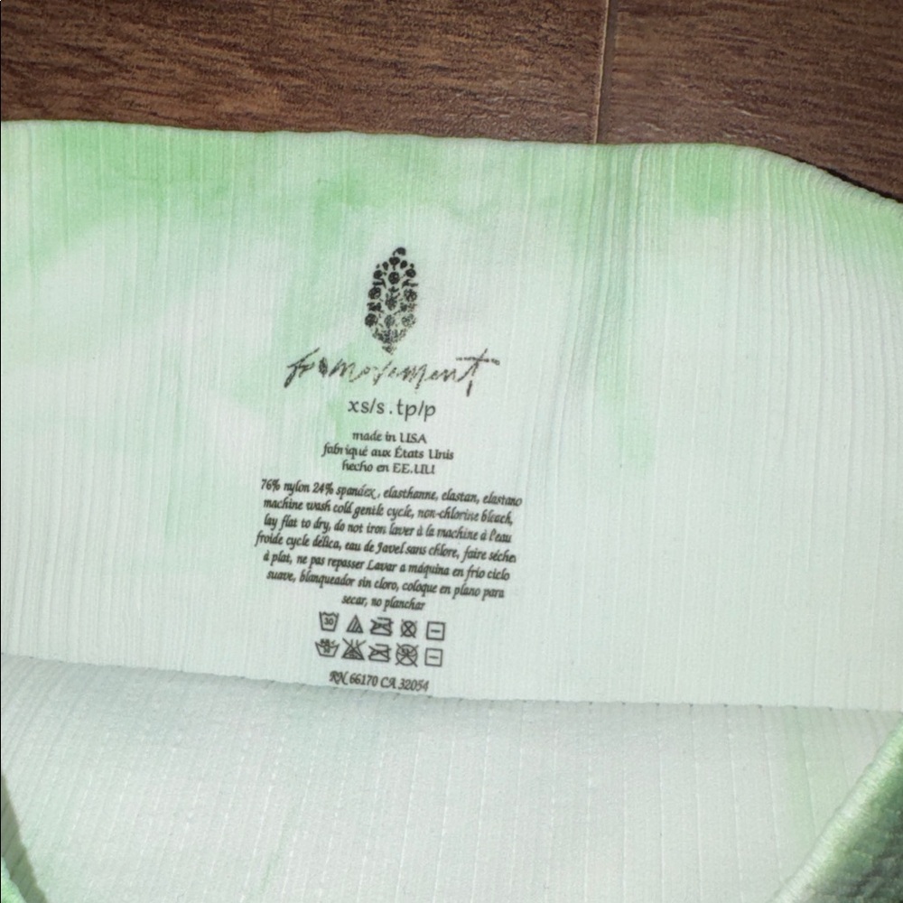 Free People Movement • Good Karma Electric Athletic Leggings Size XS / Small NEW - Picture 9 of 11